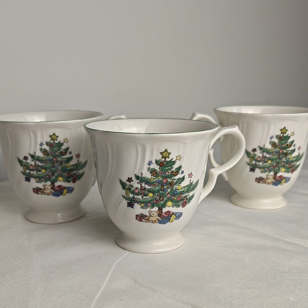 Nikko Coffee tea Mugs Happy Holidays Set Of 3 Christmas